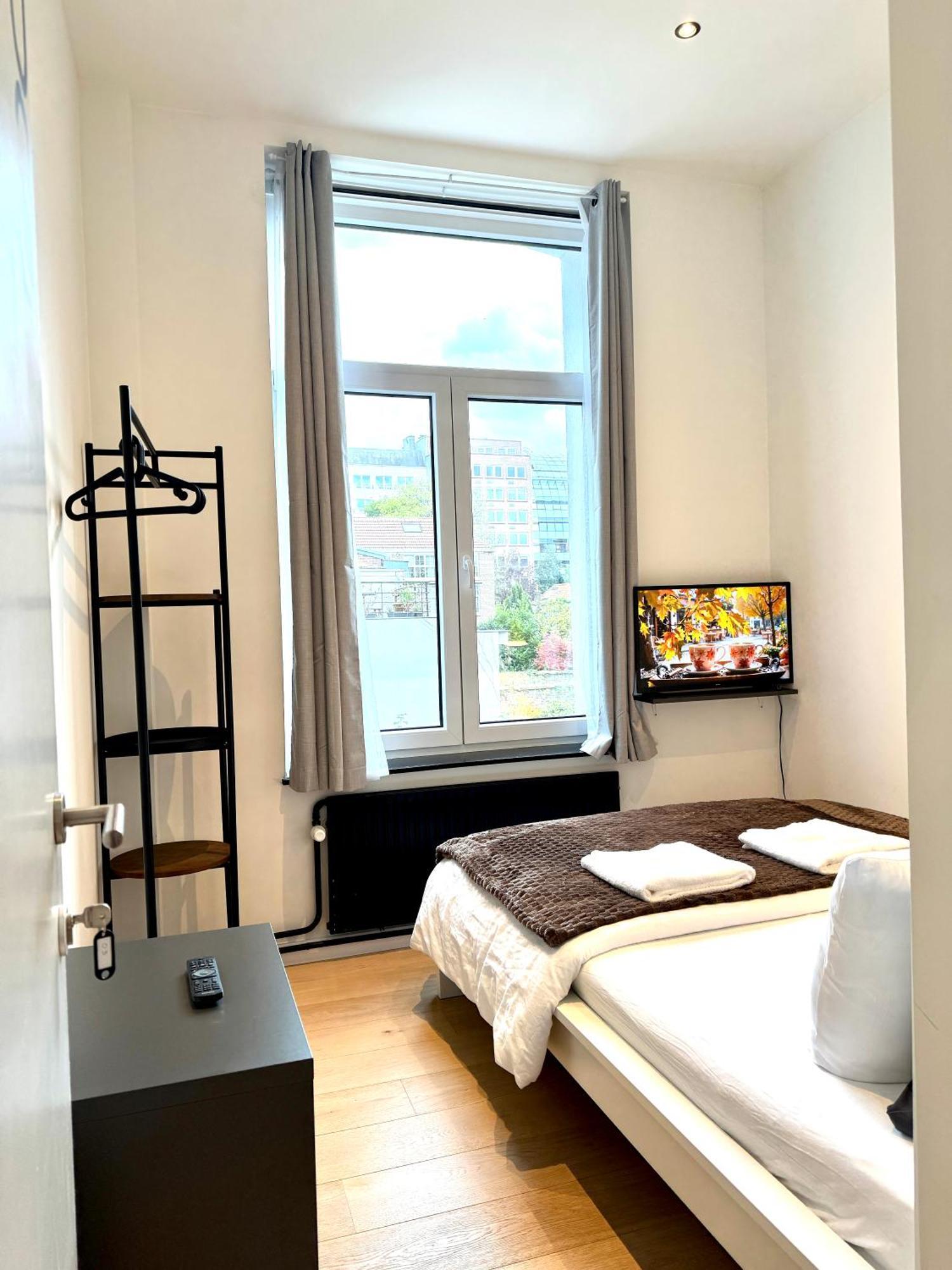 My Haus European Commision Bed & Breakfast Брюксел Екстериор снимка